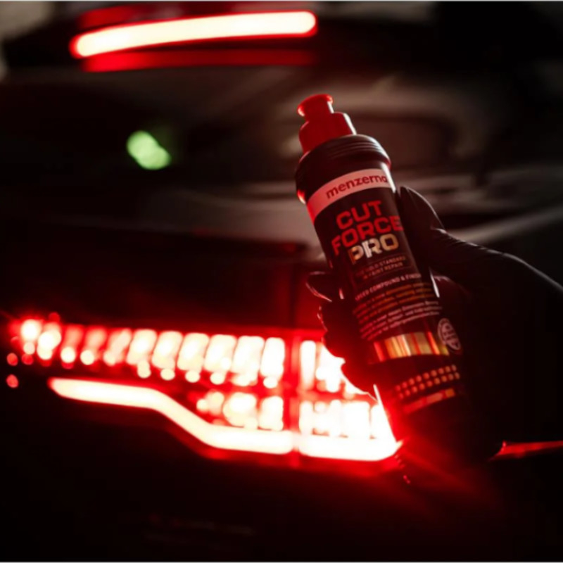 Pâte De Polissage Menzerna Cut Force Pro 1L - Haute Performance Pour Correction Peinture Auto - Travail à La Rotative Ou Polisseuse Orbitale - Fabriqué En Allemagne